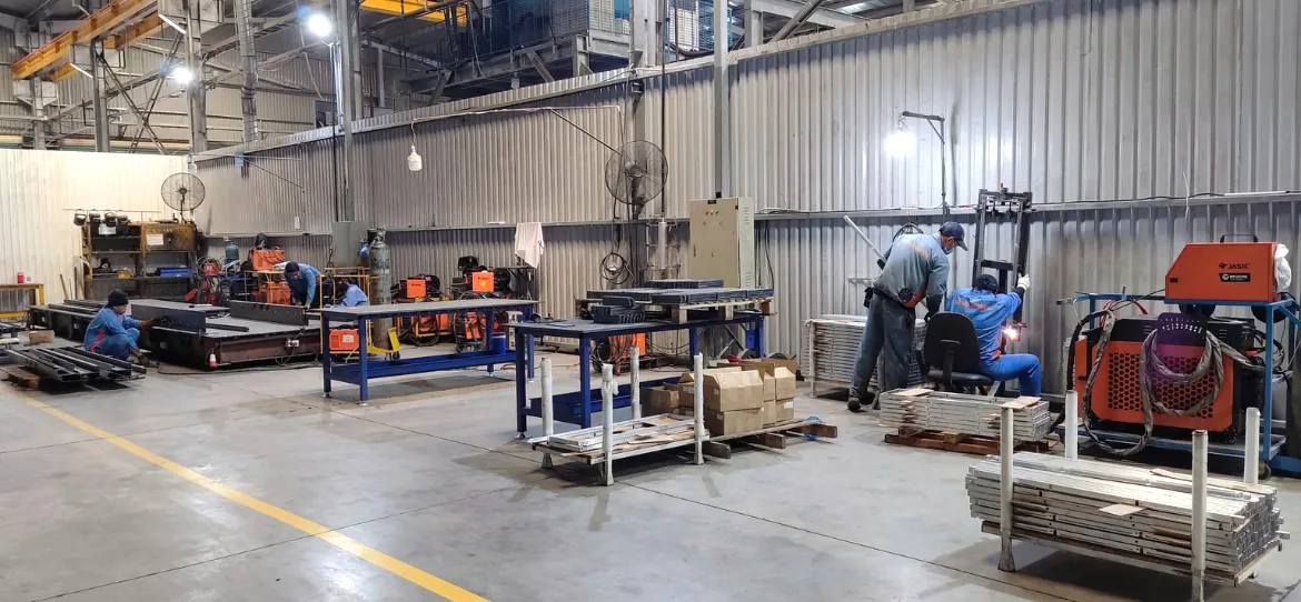 HAND WELDING